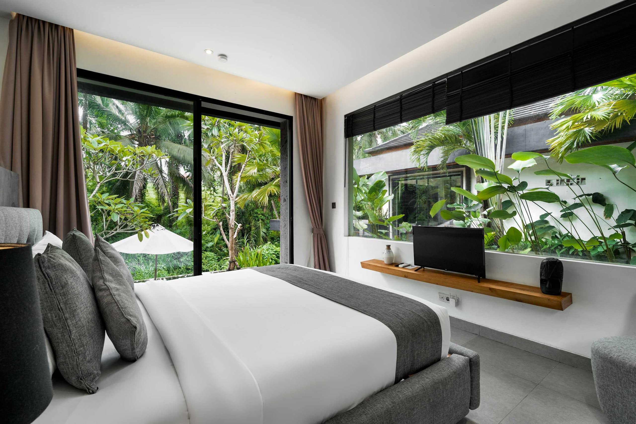 The Premium Estate — Sleep inside the garden